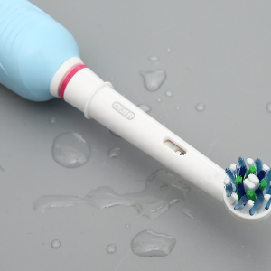 Bàn chải điện Oral-B Pro 500 CrossAction D16.513