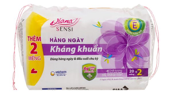 Băng vệ sinh hàng ngày Diana Sensi kháng khuẩn gói 20 miếng