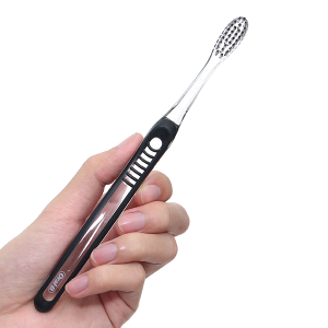 Bàn chải đánh răng Oral-B trà đen siêu mềm mảnh (vỉ 1 cây)