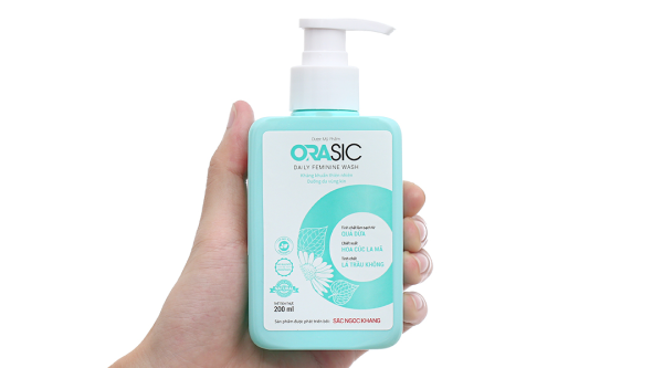 Dung dịch vệ sinh phụ nữ Orasic dịu nhẹ, khử mùi hôi chai 200ml