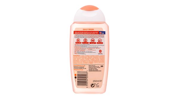 Dung dịch vệ sinh phụ nữ Femfresh Daily Wash giúp làm sạch, khử mùi chai 250ml