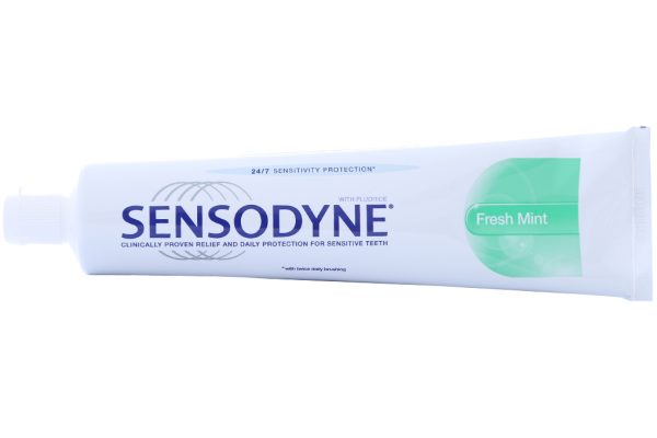 Kem đánh răng Sensodyne Fresh Mint giảm ê buốt tuýp 160g