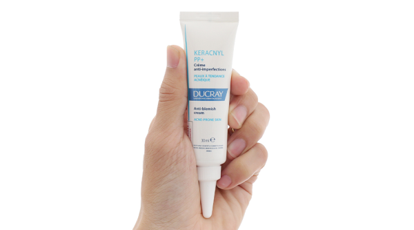 Kem dưỡng Ducray Keracnyl PP+ Anti-Blemish giúp giảm mụn và mờ vết thâm tuýp 30ml