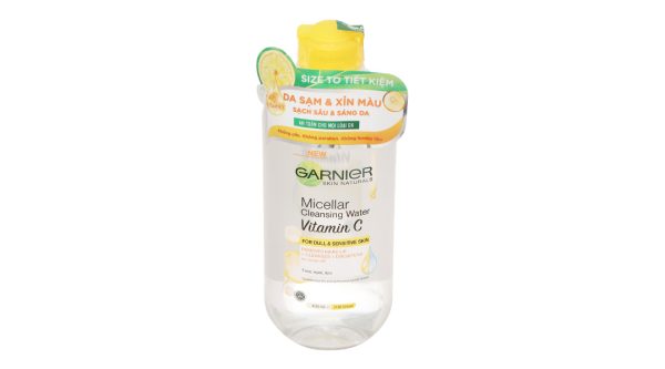 Nước tẩy trang Garnier Vitamin C giúp làm sạch, sáng da chai 400ml