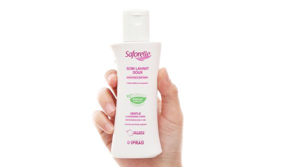 Dung dịch vệ sinh phụ nữ Saforelle cho da nhạy cảm chai 100ml