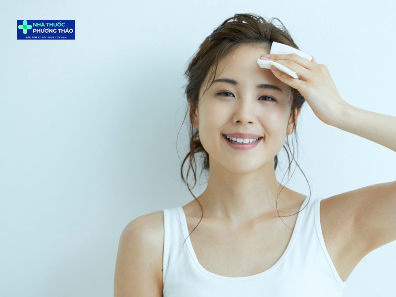 Đau mắt đỏ nên hạn chế sử dụng chung đồ cá nhân